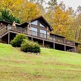 Blue Ridge Gateway Cabin With Mountain Views