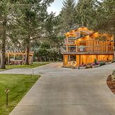 Boutique Cabin on Manicured Acre Hot tub Path to Beach Wifi 200 10