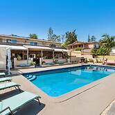 So Cal Charmer Oversized Heated Pool Hot Tub