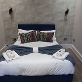 Quaint Retreat in Sherborne s Historic District