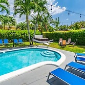 437 NE 107th Pool Hot Tub Patio 5 Bedrooms 3 Baths Parking