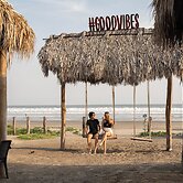 Itza BeachCluub & Bar