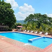 LOMA LINDA HOTEL DE NATURALEZA