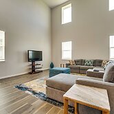 Pool Access: Family Gem w/ Views in St Cloud!