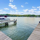 5 Mi to Lake Anna State Park: Modern Family Home!