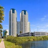 Stunning 17th Floor Spacex Direct Views Luxe 3 Bedroom Apts