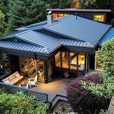 Coastal Escape w/ Balcony, Firebowl & Ocean Views Near Manzanita Sunse