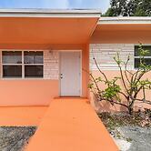 3 Mi to Dania Beach Pier: Convenient Apartment!