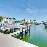 Waterfront Marco Island Condo < 1/4 Mi to Beach!