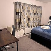 Modern Easedale House - 3 Bed House in Hornchurch