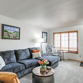 Townhome w/ Patio: 1 Mi to Clearfield Riverwalk
