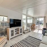 Screened-in Patio: Home 2 Mi to Cortez Beach!