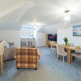 Elegant 2BR Broadstairs Coastal Escape by Adliv
