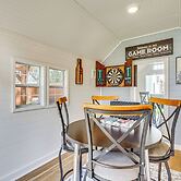 Dtwn Retreat w/ Game Room! Walk to Hampton Park