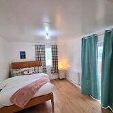 Forge Lane Cozy Apartment