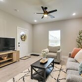 Patio & Fenced Yard: Home Close to Dtwn Houston!