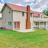 Rural & Private Dover Retreat: Close to Wineries!