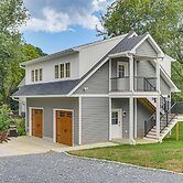 2 Mi to Usna: Modern Annapolis Home w/ Fire Pit