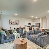 Screened Patio: Townhome 3 Mi to Dtwn Wilson!
