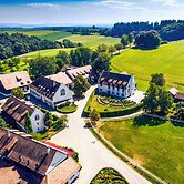 Hofgut Albführen - Hotel & Restaurant