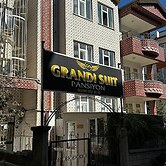 Grandi Suit Pansiyon