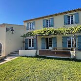 Farmhouse With Swimming Pool in Provence