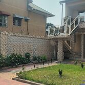 Serene 5-bedroom Apartment in Kinshasa's 10ème Rue Limete-résidentiel