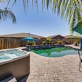 1 Mi to Golf! Spacious & Modern Home in Dinuba