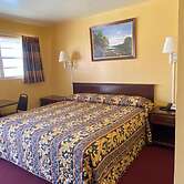 DELUXE INN