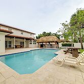 Swim, Barbecue & Game: Home 4 Mi to Pompano Beach!