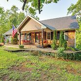 Otter Creek Rec Area On-site! Serene Family Home