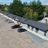 Motel & Chalets l'Acadien sur mer