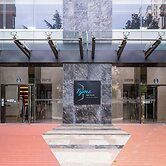 Tyms 3BR 2BA Apt Xujiahui Center