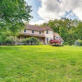 Serene Hudson Valley Escape w/ Pool & Grill