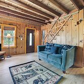 Walk to the Lake! Lower Peninsula Cabin Retreat