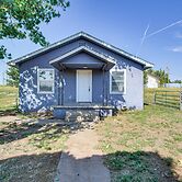 2 Mi to Phillips 66 Refinery: Home w/ Yard