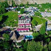HARD ROCK HUNZA