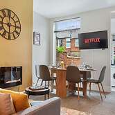 Stylish 3-bedroom Home 14mins to Co-op Live Arena