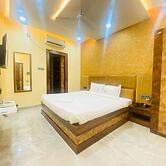 VRINDA HERITAGE HOTEL & BANQUET HALL