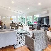 2 Mi to Downtown Coos Bay: Home w/ Deck, Fire Pits