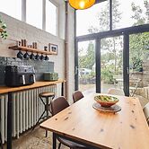 Host Stay The Artist s House