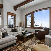 Grand Lodge - Three Bedroom #201 - Ski-in/ski-out 3 Condo