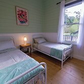 Ferntree Digs Cottage