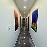 Hotel Sayari Inn