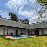 Villa RI Homestay