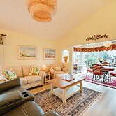 Extended Stay in Estero: Townhome w/ Lake Views!