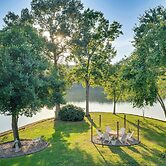 Breathtaking Views & Deck: Badin Lake House!