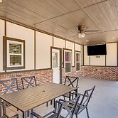 Golf, Shop & Explore: Home 5 Mi to Dtwn Midland!