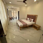 Golden Gate Retreats