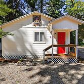 Rouge Cobb Mountain Hotel - Cabin 5